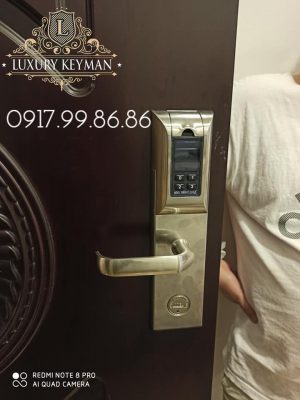 Luxury Keyman Lắp khóa vân tay ADEL 4920 (3in1) tại Royal City