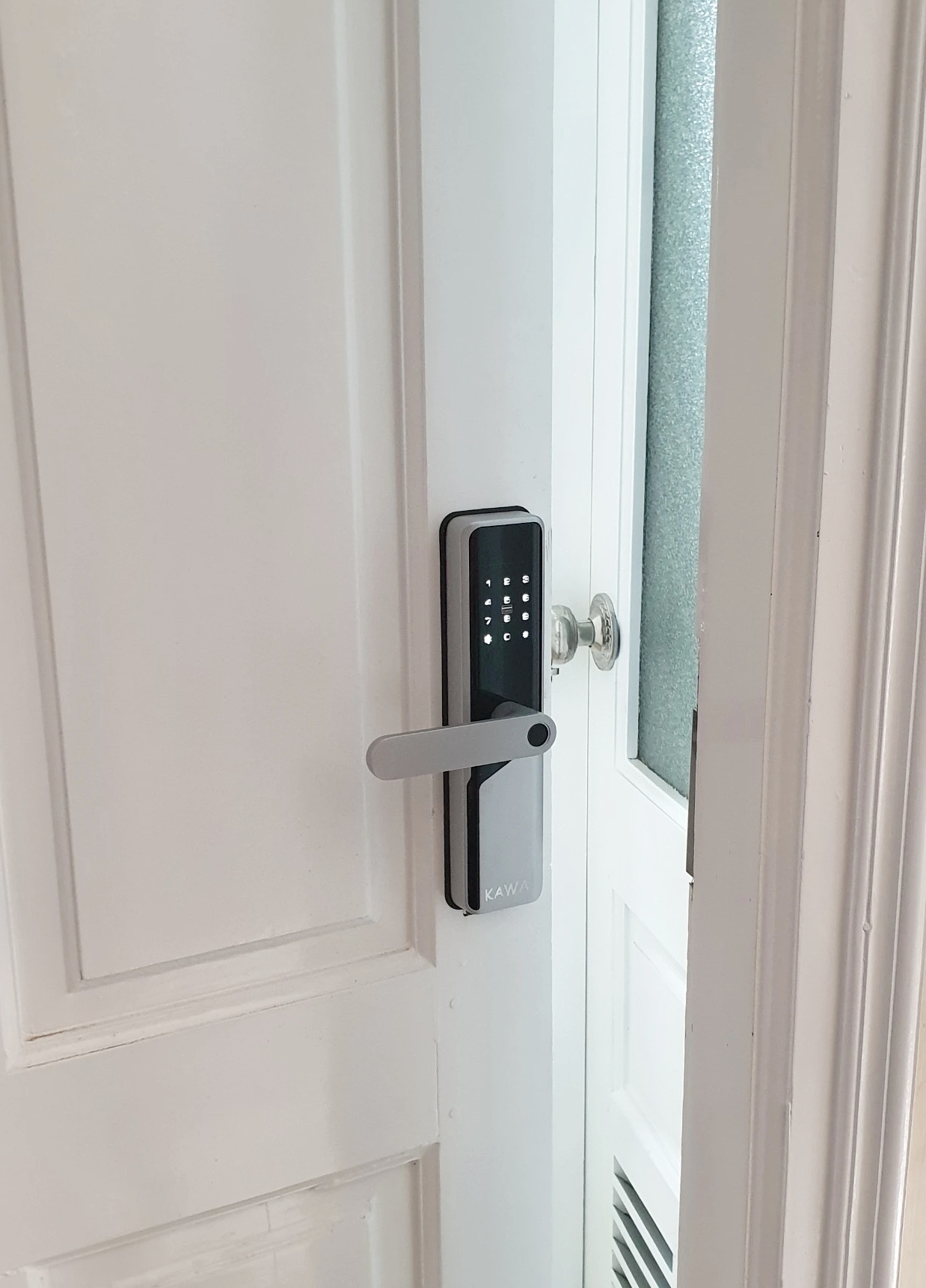 Khóa cửa vân tay KAWA- K208 16 Khóa cửa vân tay KAWA- K208